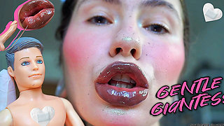 Gentle Giantess Nurse: Pouty Lips and a Blowjob Custom