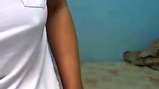 Filipina babe reveals big boobs and pussy on Skype