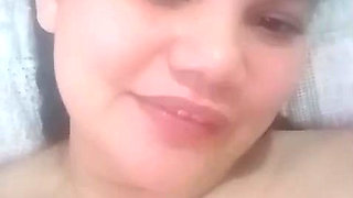Curvylinea masturbating in close-up, her pussy is tight, and she loves playing with the camera, it gives her a lot of pleasure a