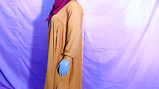 Masturbation and dirty talk by a very beautiful Bangladeshi stepmother
