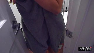 Sexy babe Dixie Lynn hot porn video