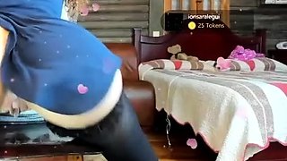 Sexy hottie Anetta Keys enjoys a solo toy masturbation