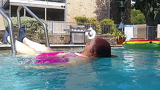 Handsome Harry and Sex Big Beauty Nurse Vicki Do Some Under Water Exercises!
