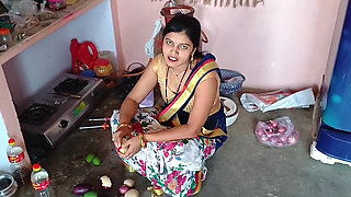 Bur me ungali karte chacha ne pakda aur chod diya