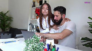 The New Secretary Seduced the Boss and Begged Him to Suck His Legs and Fuck Him Hard, Humiliating