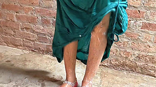 Desi Village Bhabhi Nude Bathing Video