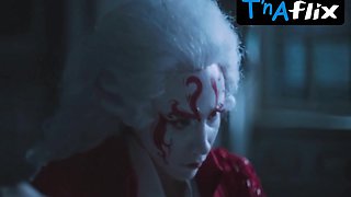 Verena Altenberger Hooters Episode in Mozart Mozart