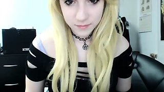 Amateur Blonde Teen Plays Solo with Toy Webcam Porn