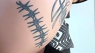 Close up amateur beauty uses her toy to masturbates