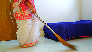 Desi BBW Mature Maid Gets Cumshot by Owner's 19y Old Stepson While Sweeping the Room - Huge Butts & Big Boobs Anal Fucked & Cum