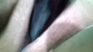 Sexy Filipina MILF Enjoying Her Eggplant