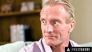 Scarlett's sloppy deepthroat smut