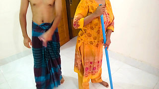 Bangladeshi Maid Fucked by Her Boss Whole She Working