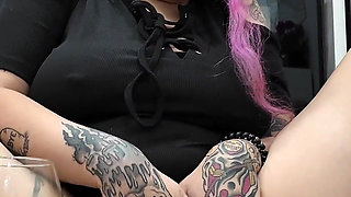 4K Pee Desperation Girl Finish with a Glass Pussy Pee Play