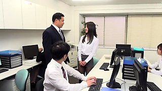 Amateur Asian Lady blowjobs