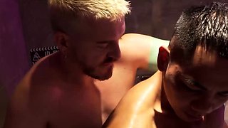 Axel Abysses Fist Vanished Inside Roy Huangs Wide Ass