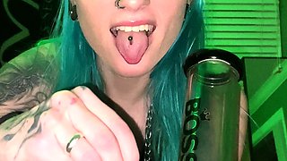 blonde teen pregnant girl has her pussy masturbated