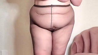 Sexy Plump MILF in Dark Nylons