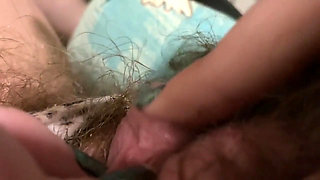 Morning orgasm big clit rubbing in extreme closeup super hairy pussy