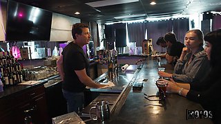 Gi Joey's Steamy Pool Hall Encounter with a Bold Pick-Up