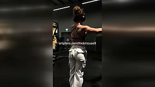 Naughty Teen's Pussy Slip During Instagram Live Dance