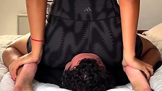 Facesitting punishment for pitiful slave in femdom session