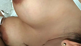MILF Big Tits Giving a Sweet and Hot Mouth Warming Bliwjob