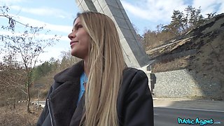 Zlata Shine’s Blonde Passion in Public Heat