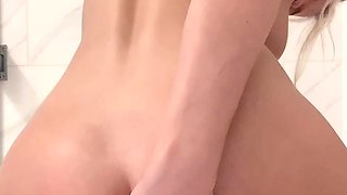 Blonde tight pussy babe solo toy fun in glamour masturbation