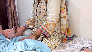 Beautiful Desi Village Daughter-in-law and Father-in-law Sex video