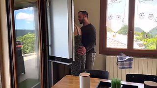 Alice participates in her first hard gang bang! - Jacquie et Michel TV