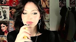 Webcam brunette furios anger masturbation 2