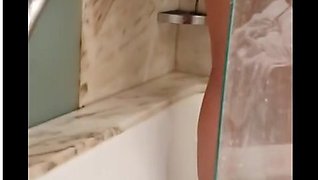 My Girlfriend 23 Year Old Fingering Her Pussy In Bath - Spying Her