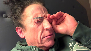 Kandys Bedtime Sneezing