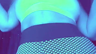 Rosie's Camel-toe Makes a Debut