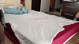 Amateur wife dancing around the house naked, big nipples, big ass.