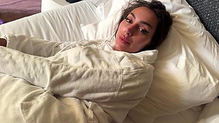 Sisi Rose delivers sensual POV housewives blowjob heat