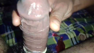 I had my girlfriend jerk me off for 6 minutes